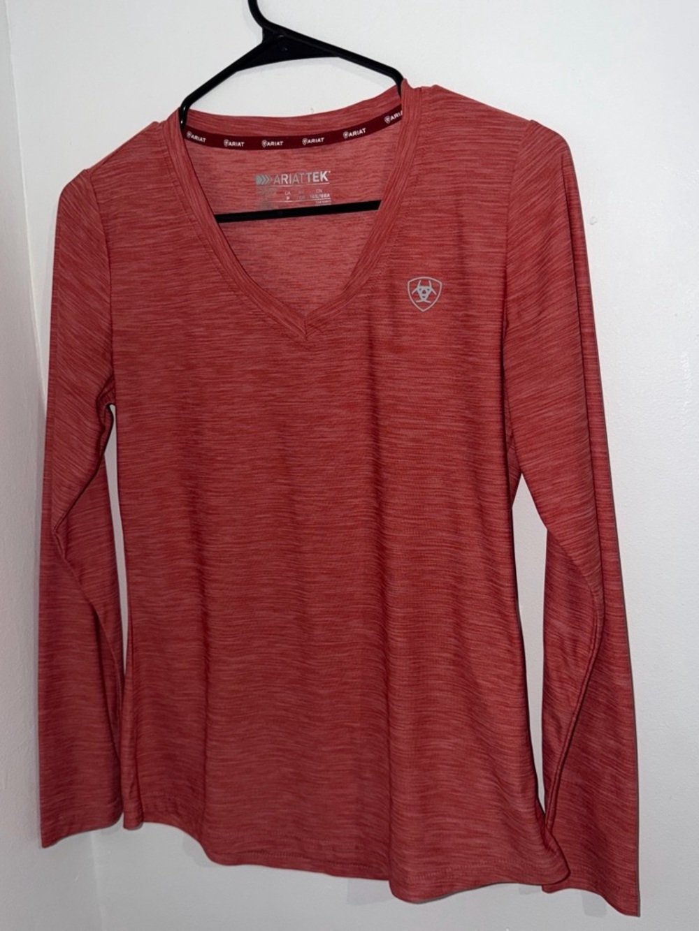 Ariat Women's Heathered Rust Red V-Neck Long Sleeve Top